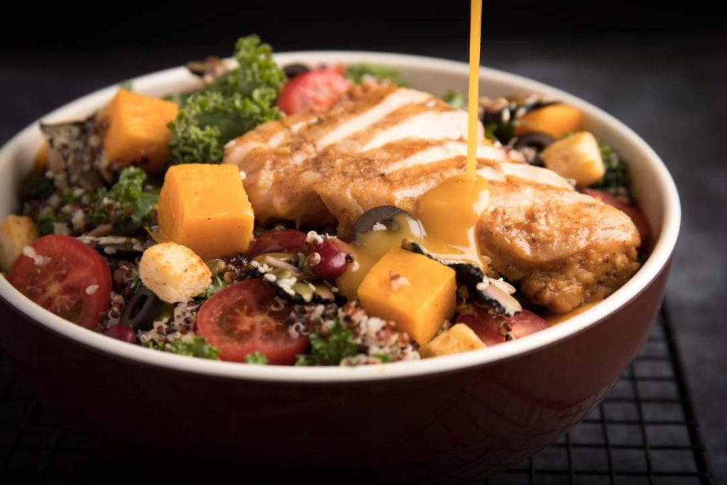 sauce-for-cooked-food-in-white-and-brown-ceramic-bowl